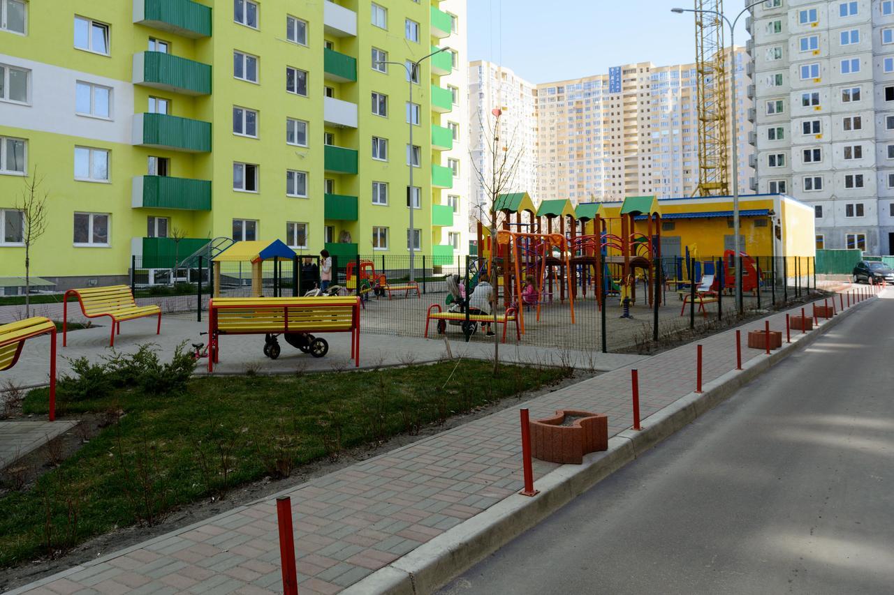Modern Studio Apartments Kyiv Exterior foto